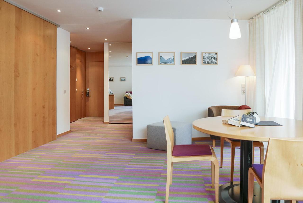 Quality Hosts Arlberg - Hotel Anton ซังคท์อันทอนอัมอาร์ลแบร์ก ภายนอก รูปภาพ