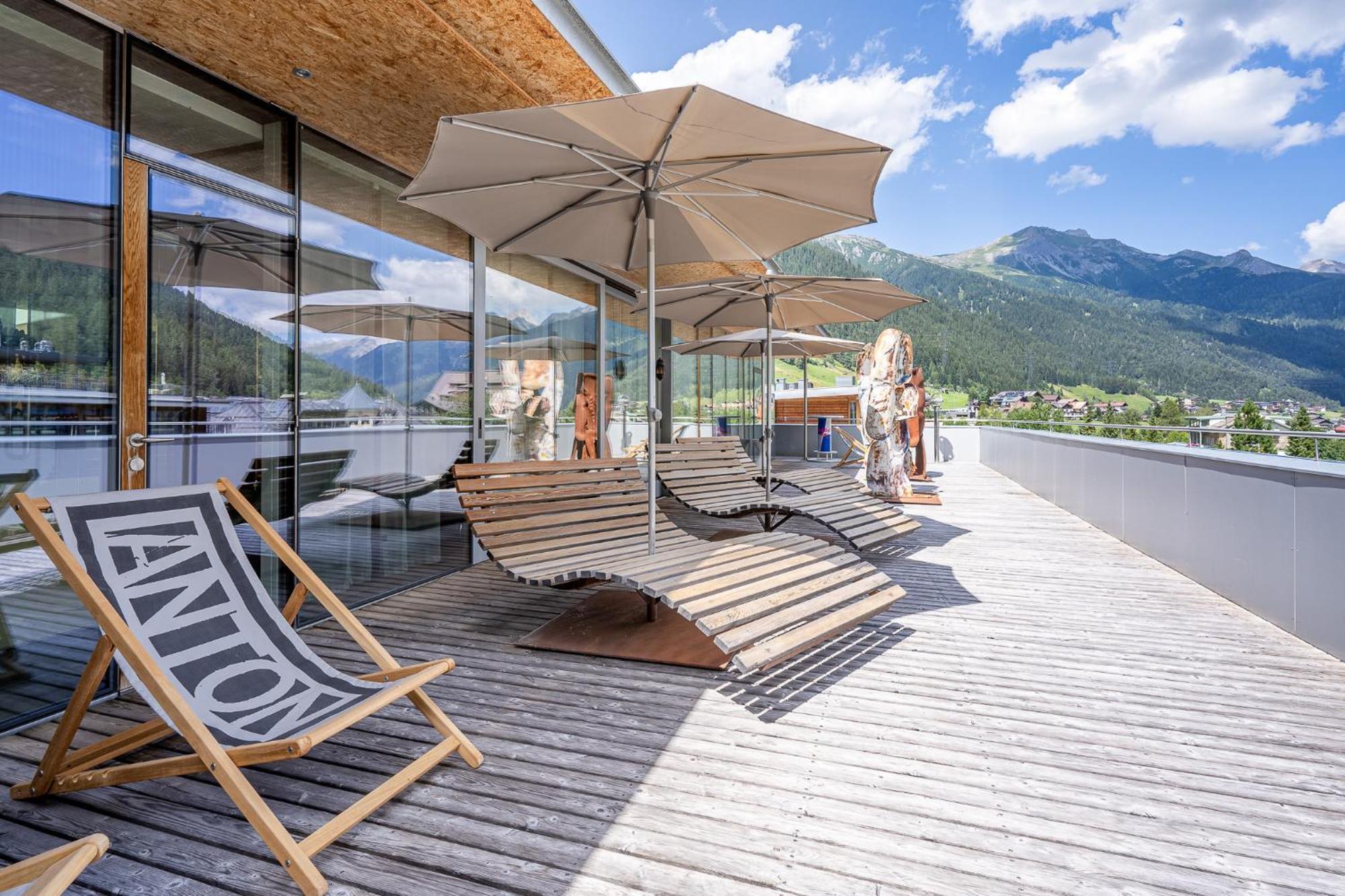Quality Hosts Arlberg - Hotel Anton ซังคท์อันทอนอัมอาร์ลแบร์ก ภายนอก รูปภาพ